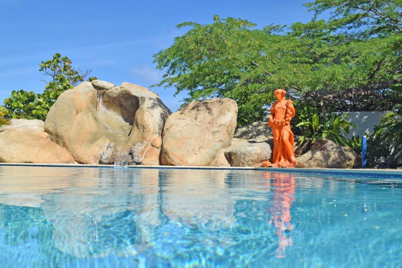 Villa Bougainvillea Aruba, The Tango Suite Palm Beach Buitenkant foto